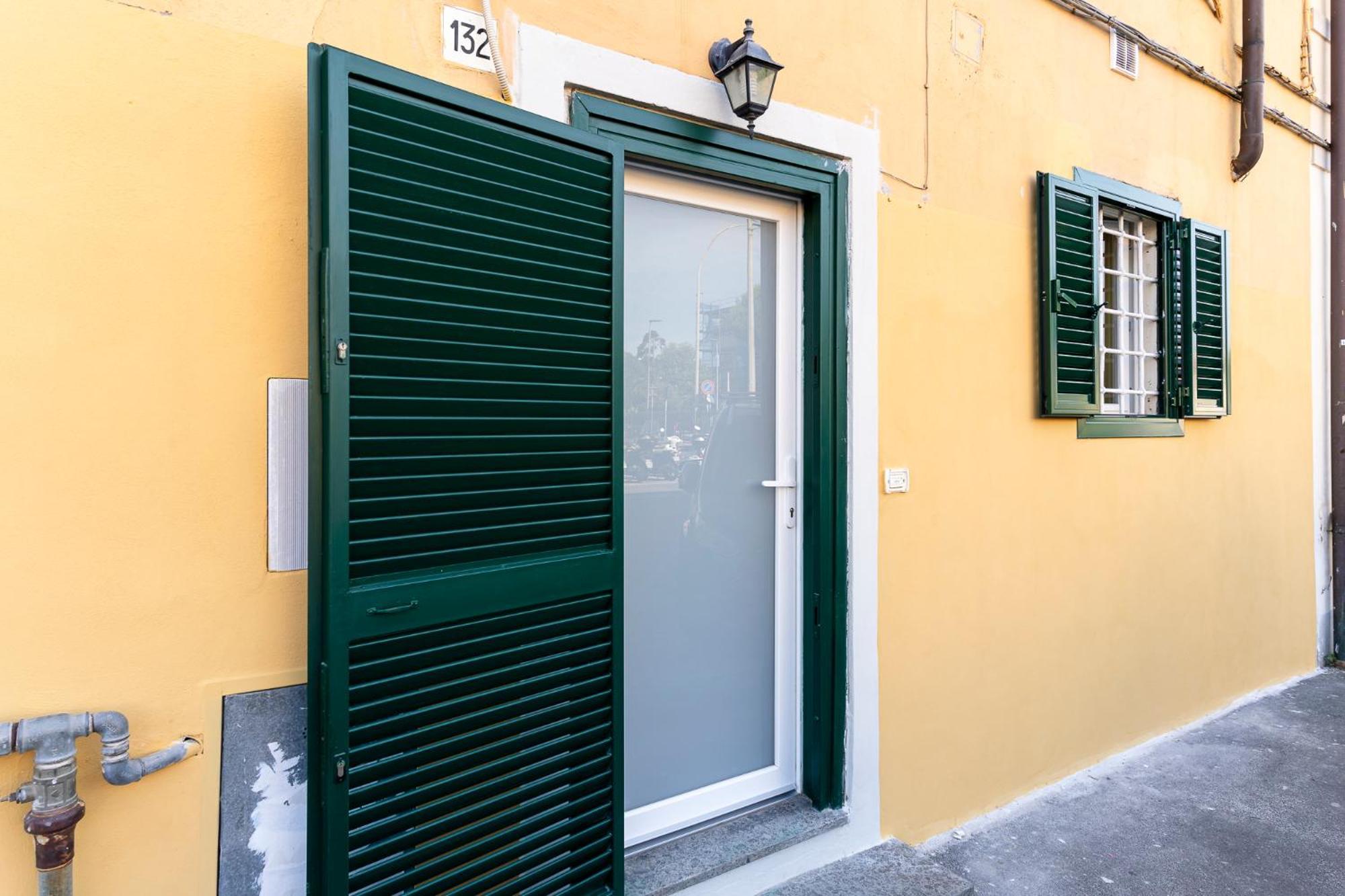 Livorno Yellow Apartament Near The Sea المظهر الخارجي الصورة